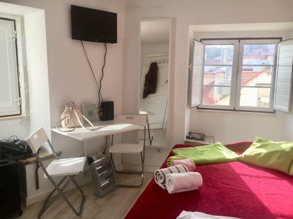 Pequeno Hostel Studio Lissabon Exterior foto